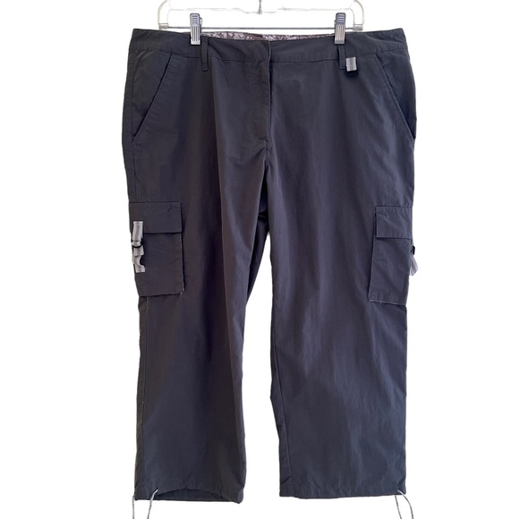 Trespass Olive Green Women's Cargo Cropped Pants XL - Picture 2 of 10